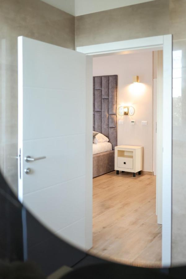 Castello Exclusive Rooms With Breakfast - By Ta Leut Agency Privlaka  Kültér fotó