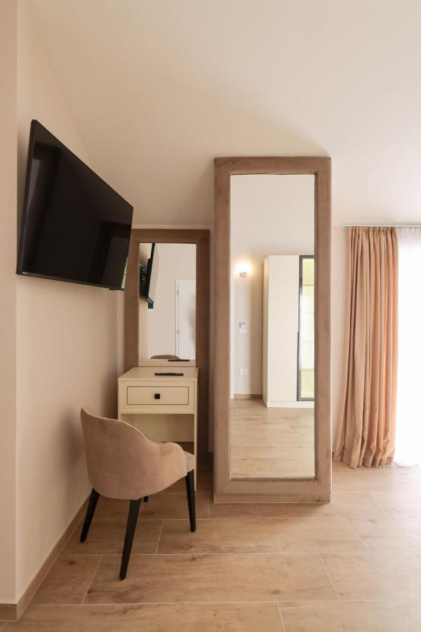 Castello Exclusive Rooms With Breakfast - By Ta Leut Agency Privlaka  Kültér fotó
