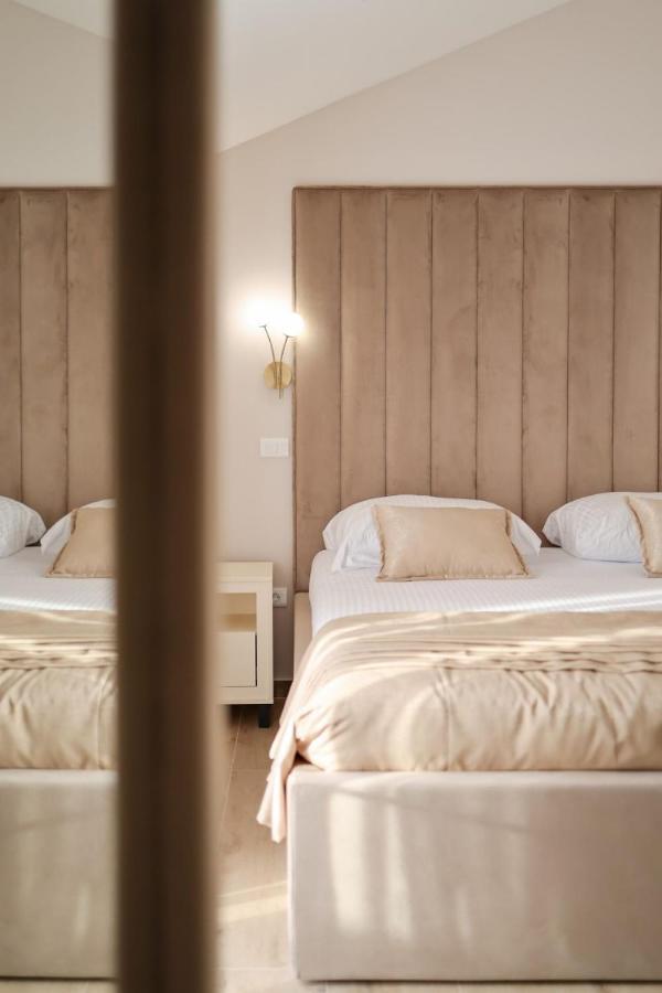 Castello Exclusive Rooms With Breakfast - By Ta Leut Agency Privlaka  Kültér fotó